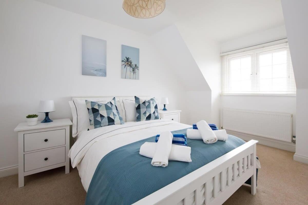 Modern & Stylish Seaside Family Home Chichester Bagian luar foto